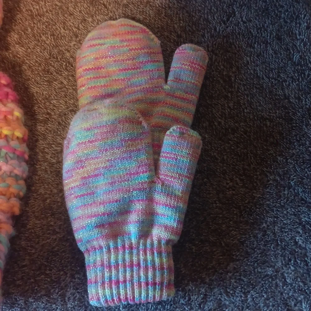 The Childrens Place Multicolor Pom Pom Beanie and Mittens Set Size 6-12 Months